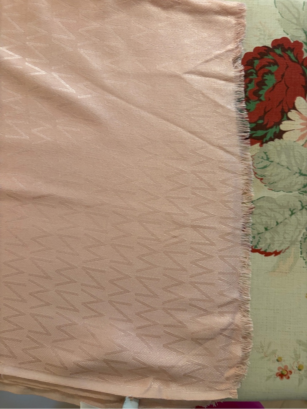 Nine West Smoke Rose scarf NWT